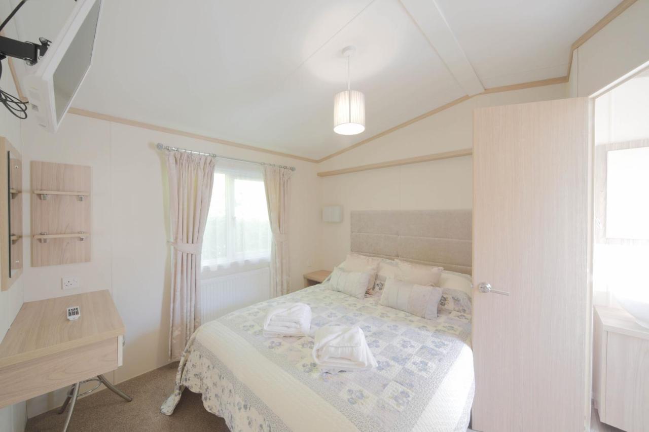 Willow Lodge สวาเนจ ภายนอก รูปภาพ